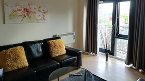 Unclassified image, 5 of 67, button - Quality City Apartments (Leicester)