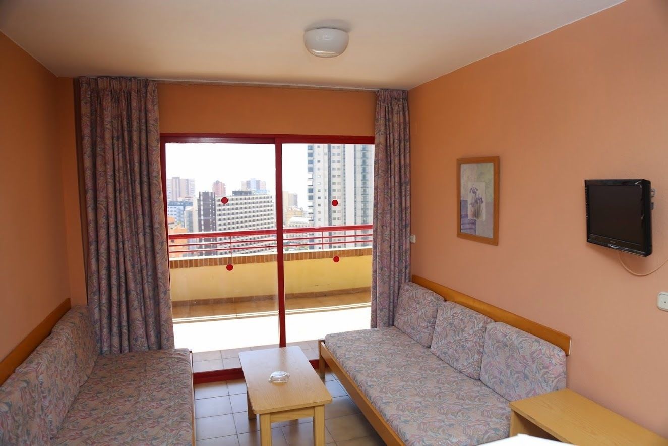 19-Zoll-Flachbildfernseher mit Satellitenempfang, Fernseher