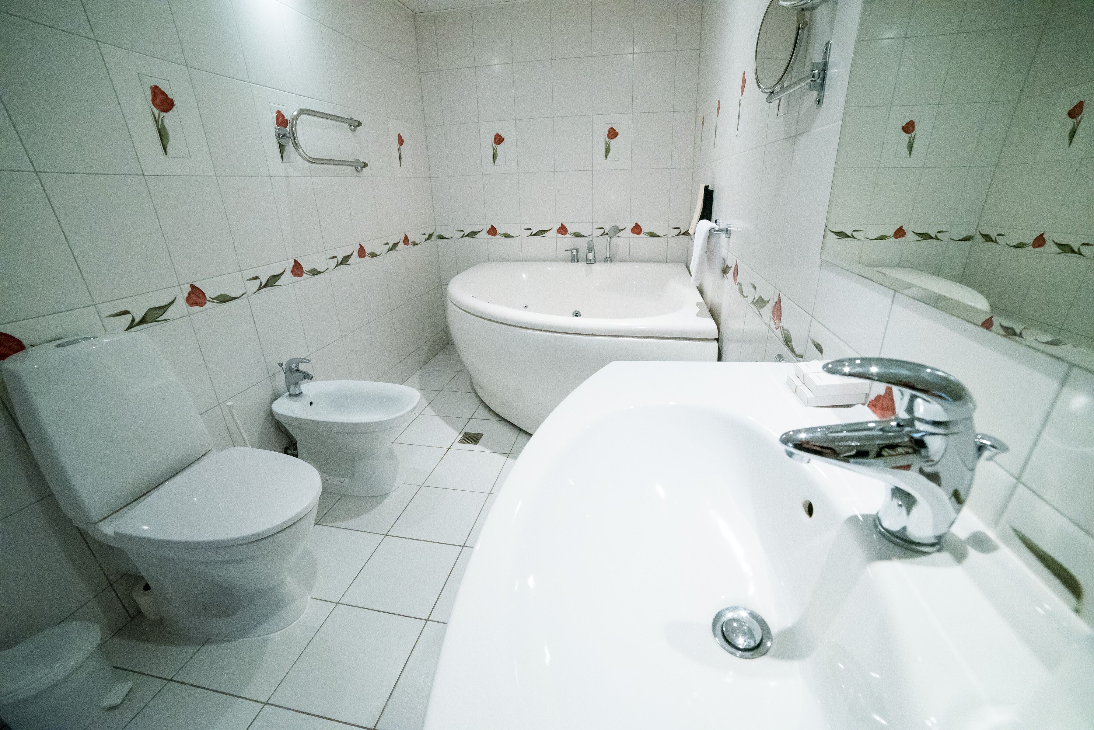 suite, 1 king bed | bathroom | hair dryer, bathrobes, towels