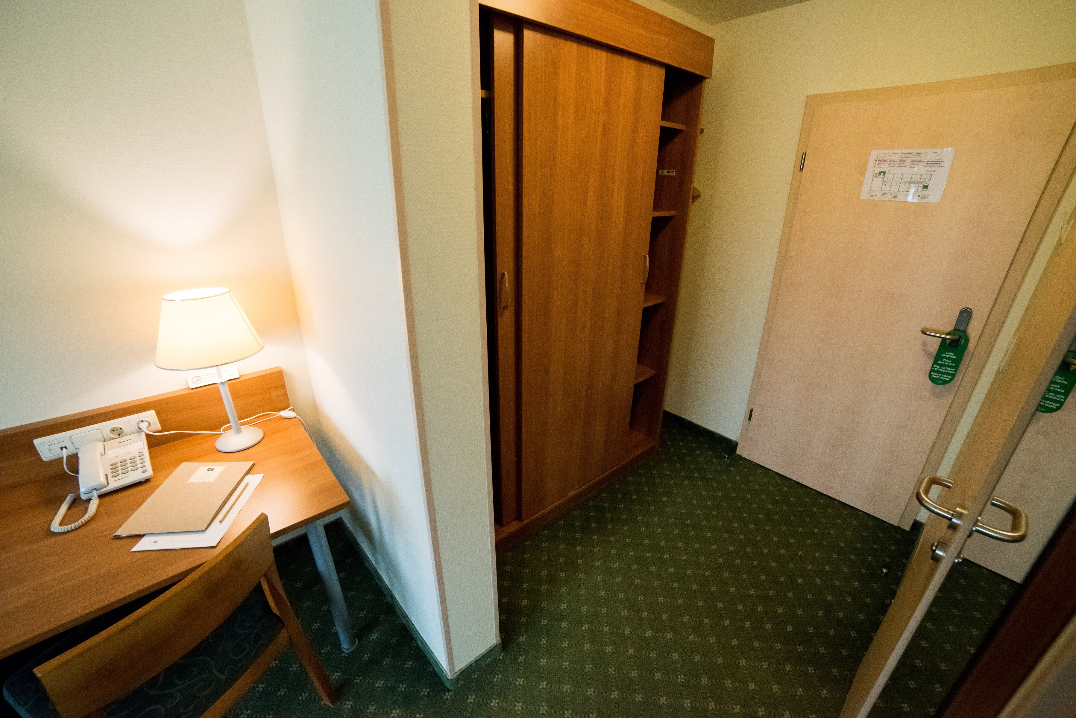 junior suite | 2 bedrooms, free cots/infant beds, free wifi, bed sheets