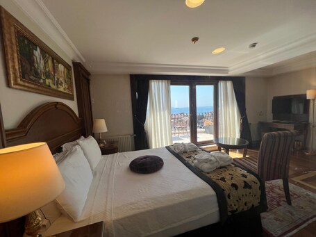 GLK PREMIER Regency Suites Spa Special Class - Image 76