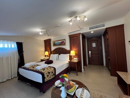 GLK PREMIER Regency Suites Spa Special Class - Image 74