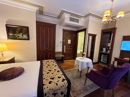 GLK PREMIER Regency Suites Spa Special Class - Image 73