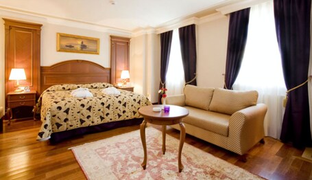 GLK PREMIER Regency Suites Spa Special Class - Image 78
