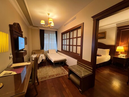 GLK PREMIER Regency Suites Spa Special Class - Image 38