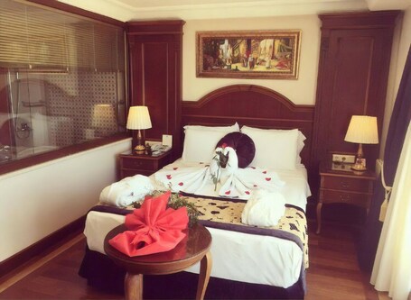 GLK PREMIER Regency Suites Spa Special Class - Image 80
