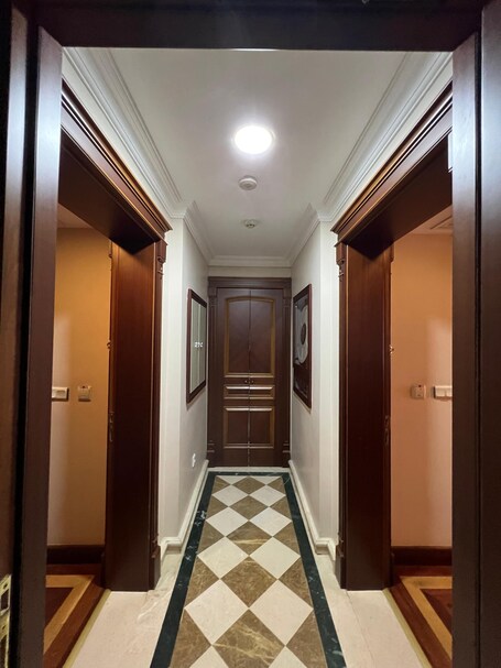 GLK PREMIER Regency Suites Spa Special Class - Image 49