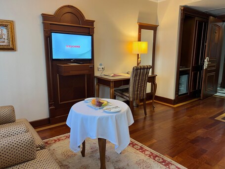 GLK PREMIER Regency Suites Spa Special Class - Image 43