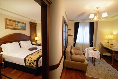 GLK PREMIER Regency Suites Spa Special Class - Image 75