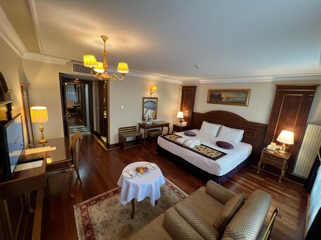 GLK PREMIER Regency Suites Spa Special Class - Image 63