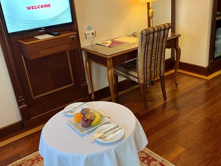 GLK PREMIER Regency Suites Spa Special Class - Image 67