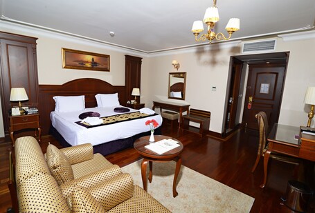 GLK PREMIER Regency Suites Spa Special Class - Image 69