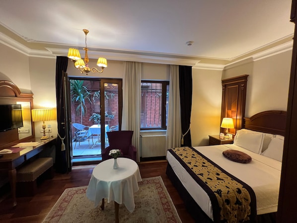 Superior Room | Premium bedding, minibar, in-room safe, individually decorated - GLK PREMIER Regency Suites & Spa - Special Class (Istanbul)
