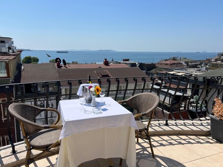 GLK PREMIER Regency Suites Spa Special Class - Image 18