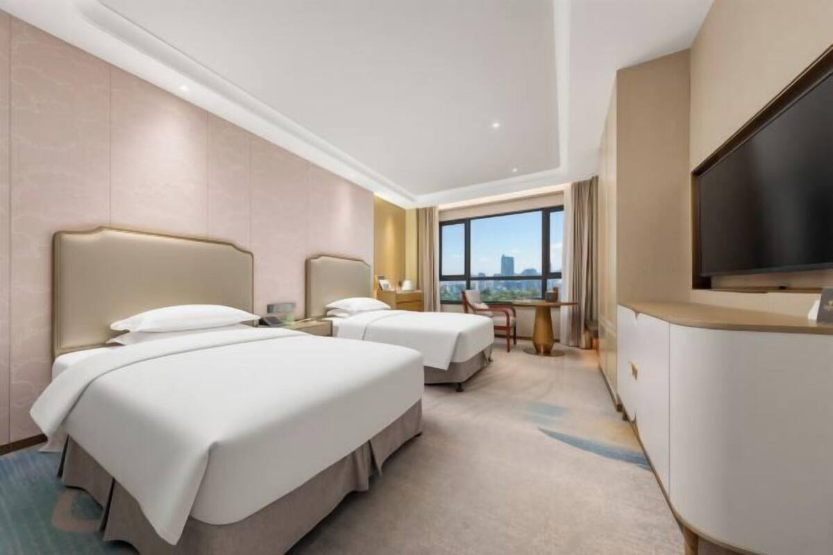 In-room safe, desk, blackout drapes, soundproofing