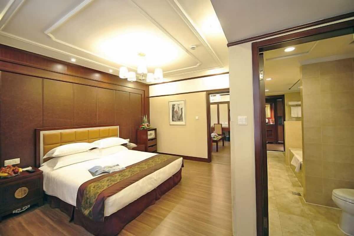 In-room safe, desk, blackout curtains, soundproofing