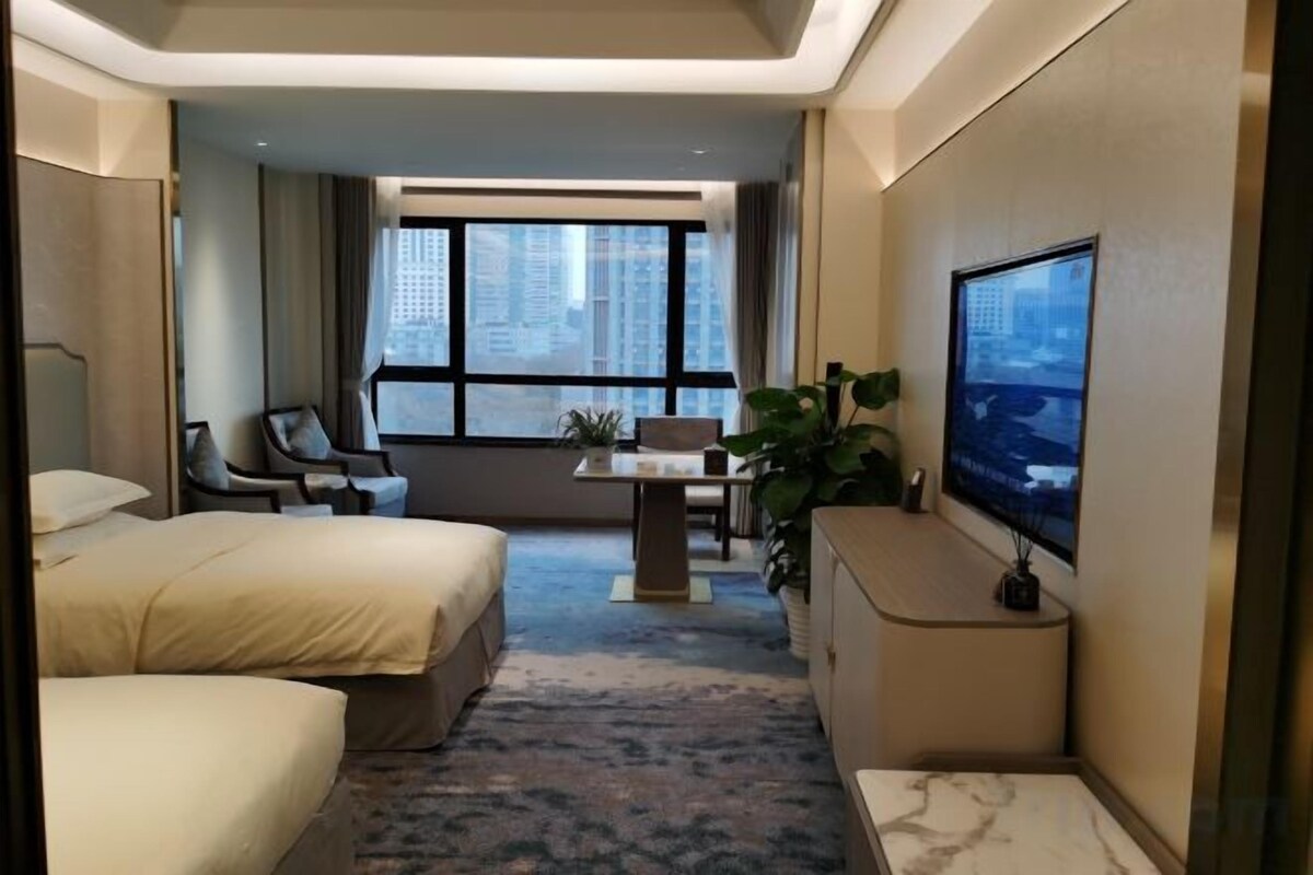 In-room safe, desk, blackout drapes, soundproofing