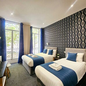 Trippelrum - eget badrum | Allergitestade sängkläder, gratis wi-fi och sängkläder