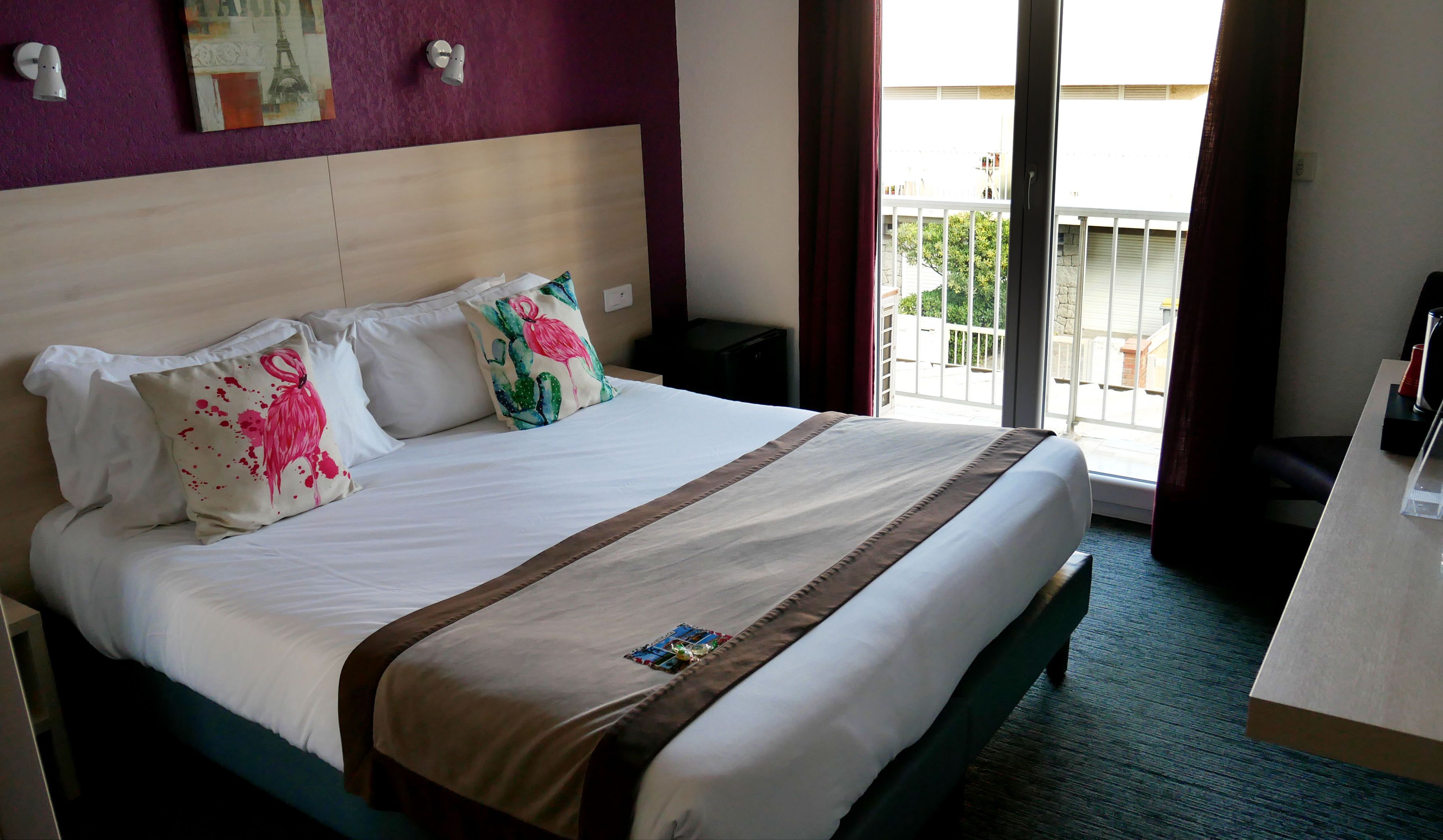 standard double or twin room, 1 double or 2 single beds | in-room safe, desk, iron/ironing board, free wifi