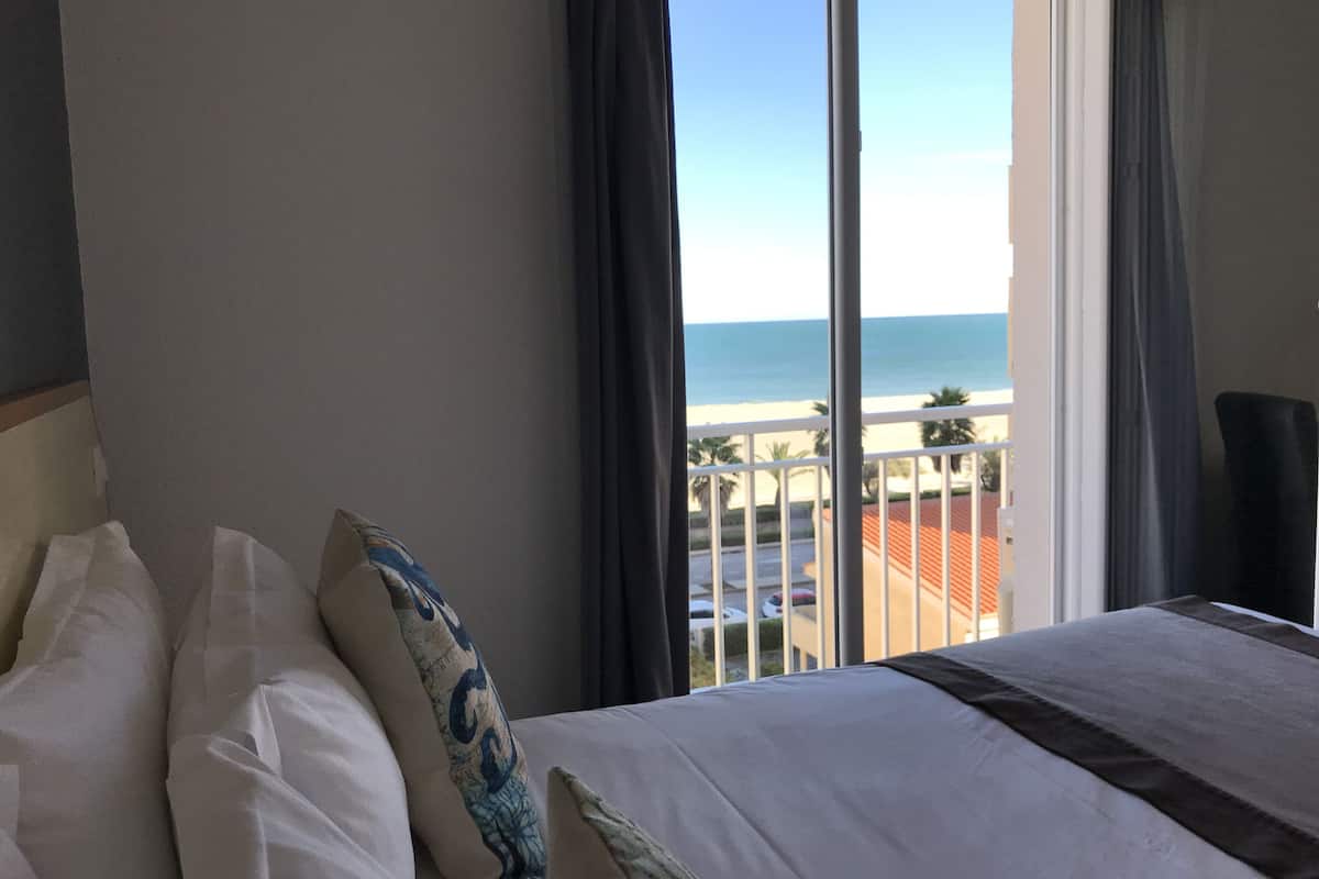 comfort double room, sea view | in-room safe, desk, iron/ironing board, free wifi
