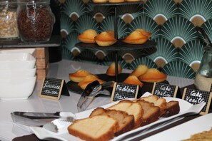Daily continental breakfast for a fee - Le Regina (Canet-en-Roussillon)