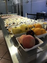 Petit déjeuner continental (11 EUR par personne)