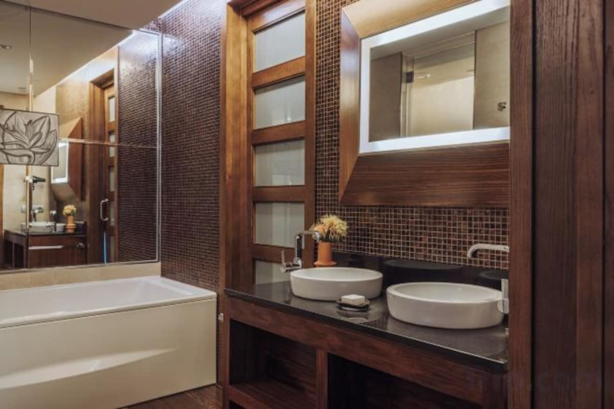 Đồ dùng nhà tắm miễn phí, máy sấy tóc, áo choàng tắm 