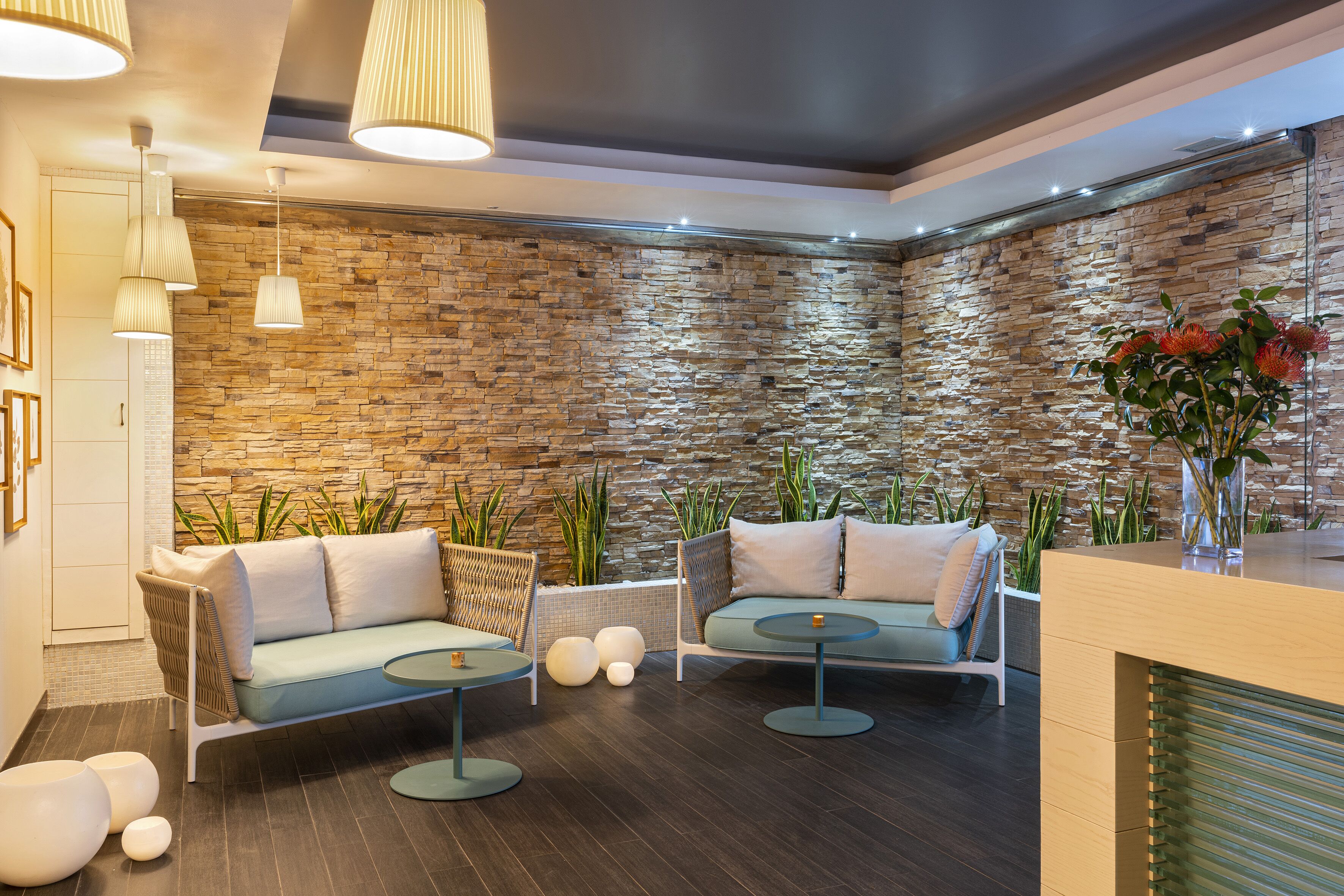 couples treatment room(s), sauna, hot tub, steam room