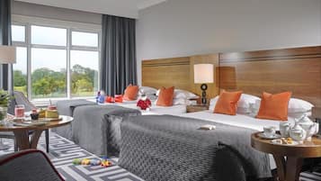 Estate View Triple Guestroom | 防敏寢具、房內夾萬、書桌、遮光窗簾/窗簾