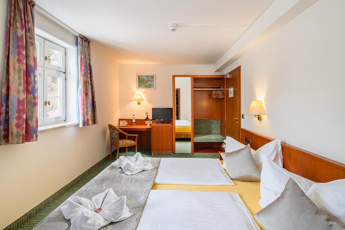 minibar, desk, free wifi, bed sheets