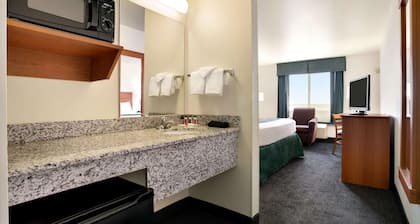 Travelodge by Wyndham Bill WY Thunder Basin Ntl Grassland