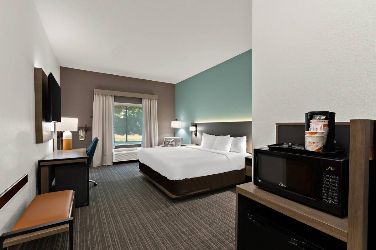 Habitació, 1 llit de matrimoni gran, accessible, no fumadors | Roba de llit d'alta qualitat i cobrellits