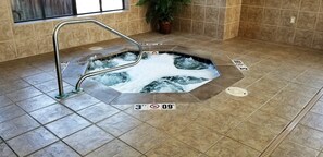 Banyera d'hidromassatge coberta