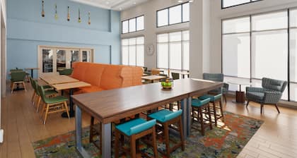Hampton Inn & Suites Alexandria