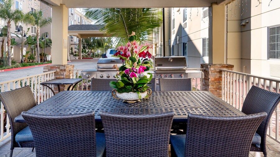 Candlewood Suites LAX Hawthorne by IHG