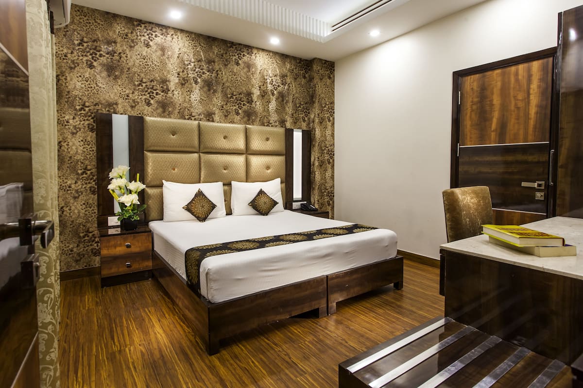 Betten mit Memory-Foam-Matratzen, Minibar, Zimmersafe