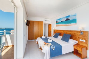 Twin kamer, uitzicht op zee | Gratis wifi