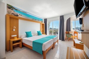 开间 | 客房内保险箱、办公桌