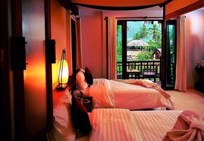 In-room safe, desk, laptop workspace, free WiFi