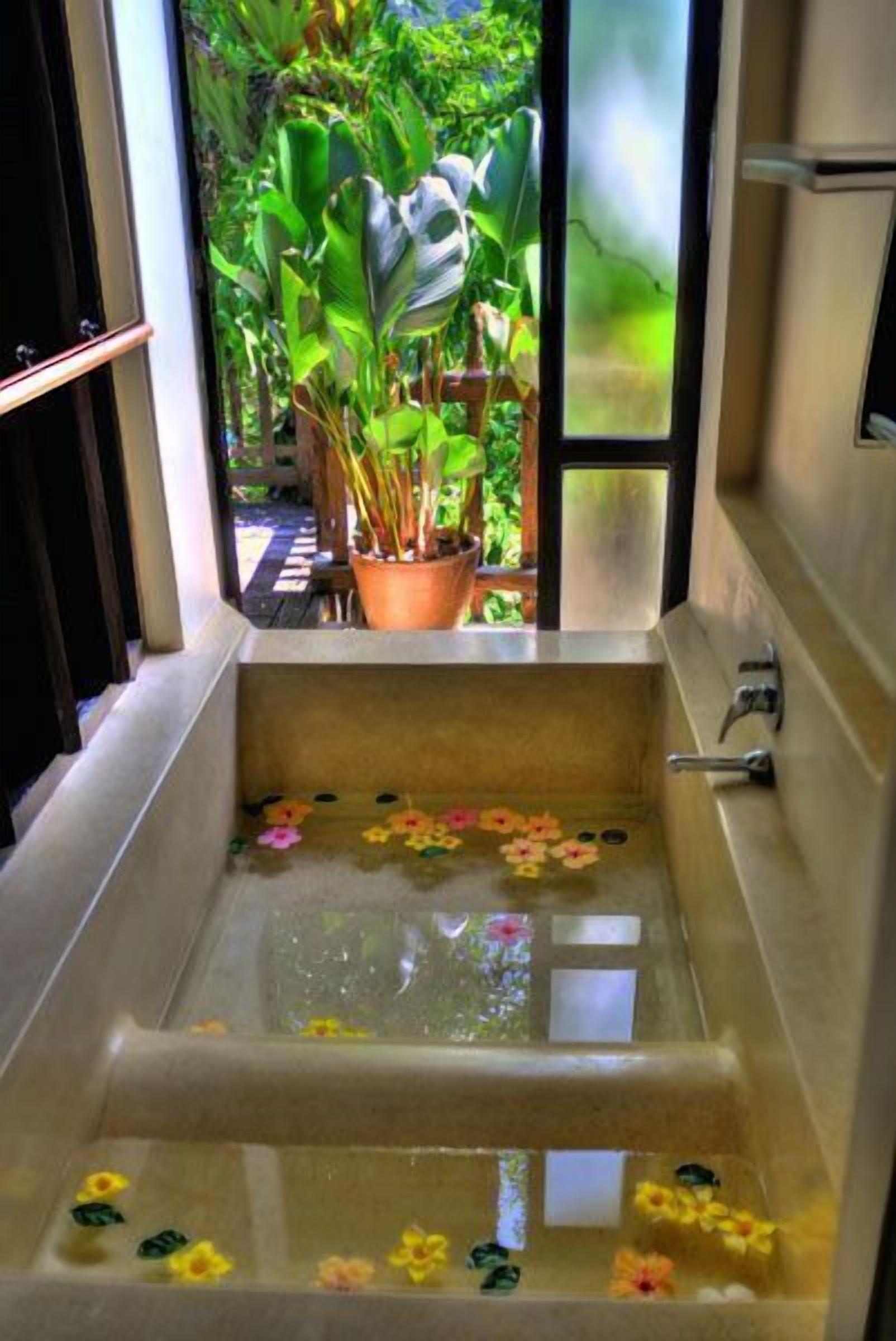 deep-soaking bathtub