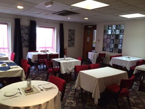 Restaurant - Lindal Hotel (Harrow)