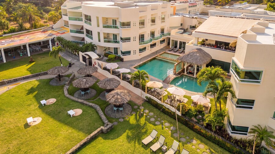 Artisan Playa Esmeralda Family Beach Hotel