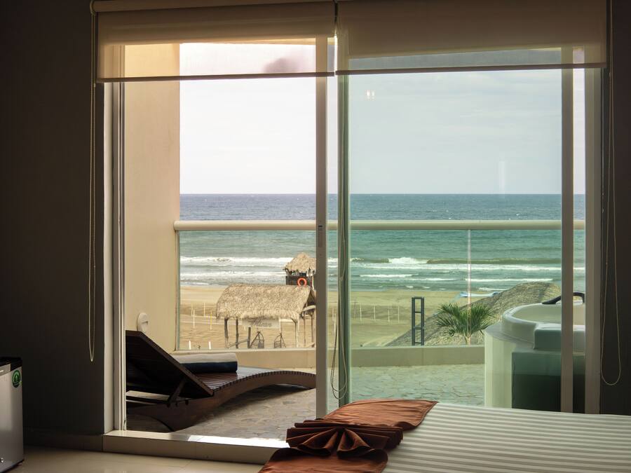 Suite majestueuse, vue sur l’océan | Coffre-fort, ameublement unique