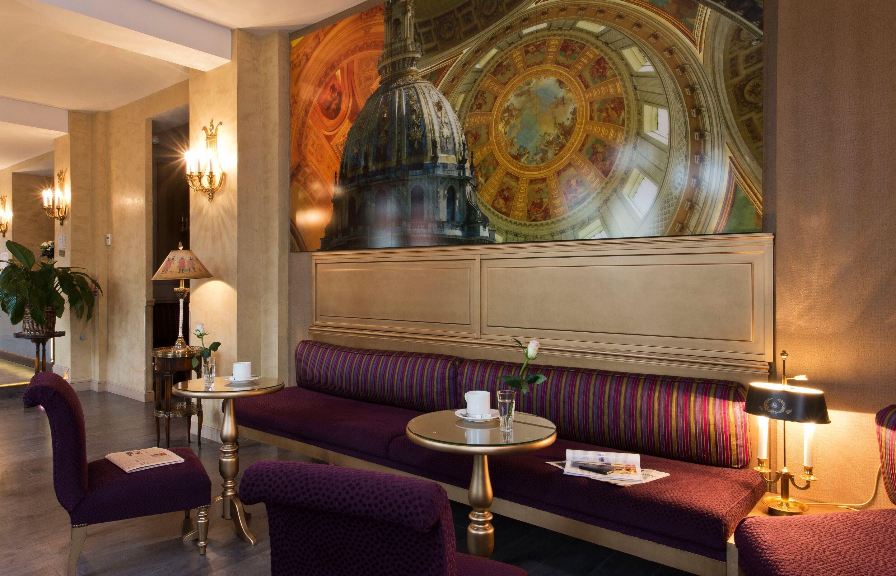 Photo - Hotel de L'Empereur by Malone