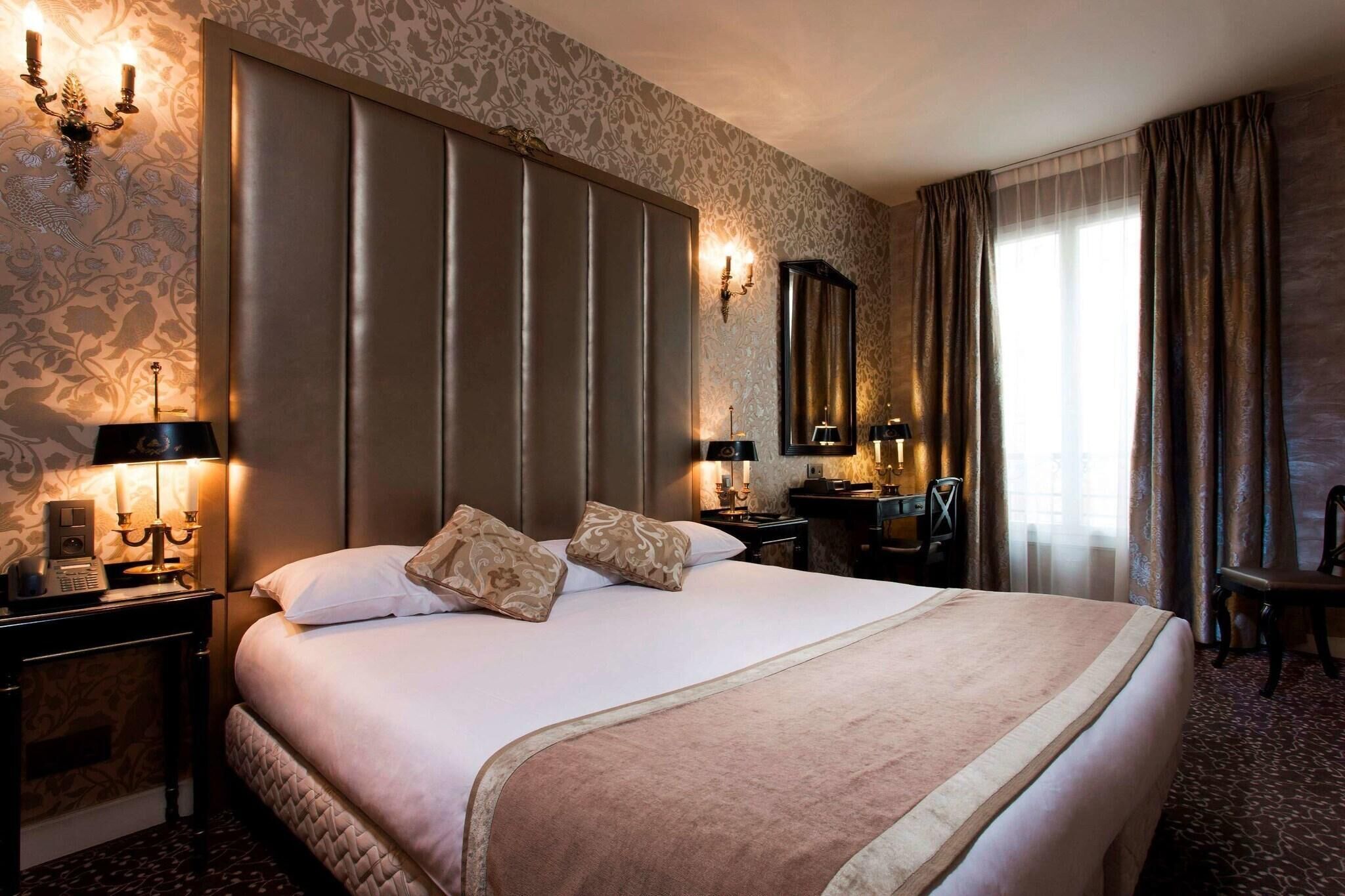 In-room safe, desk, soundproofing, free WiFi