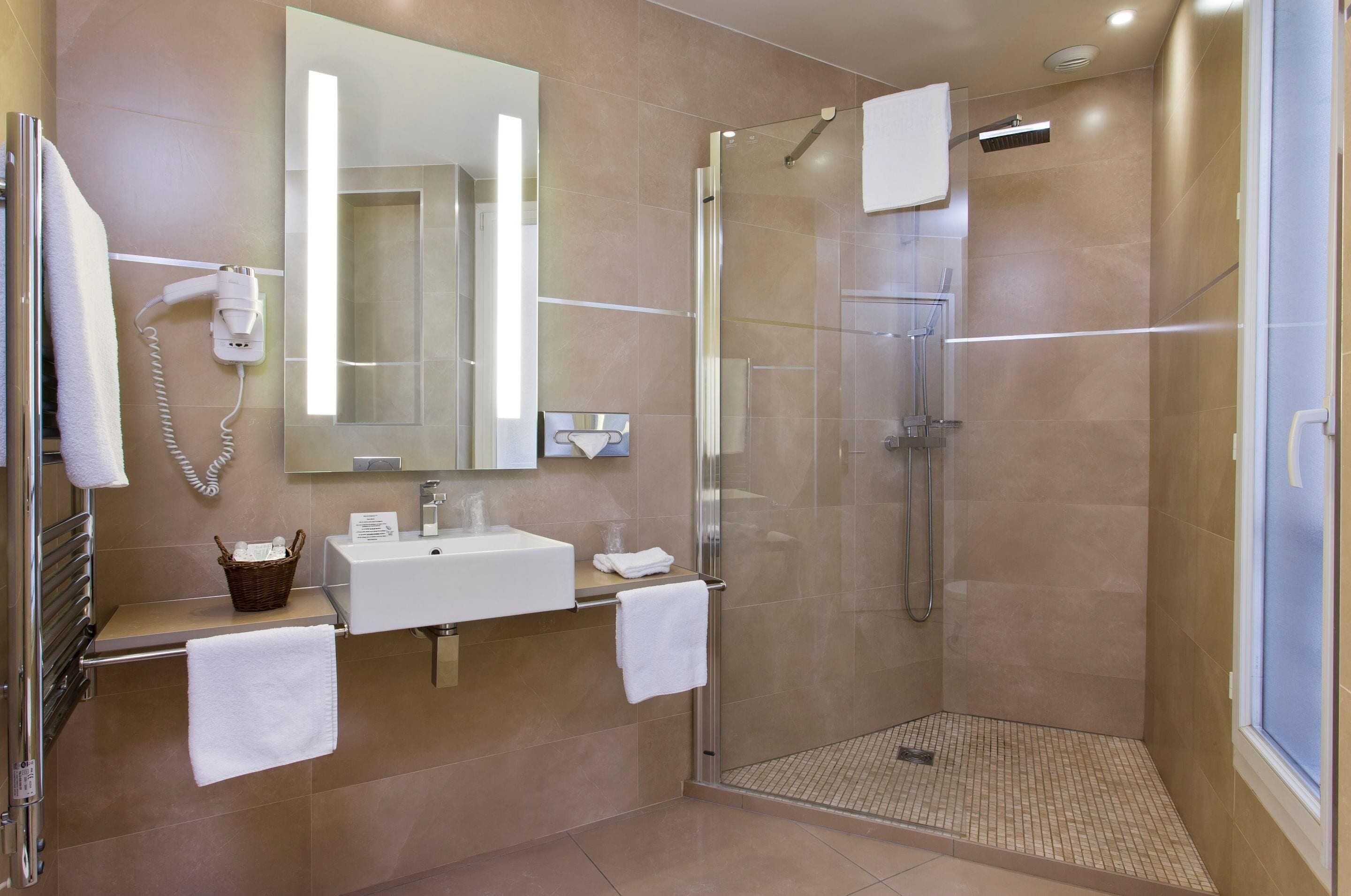 in-room safe, desk, soundproofing, free wifi