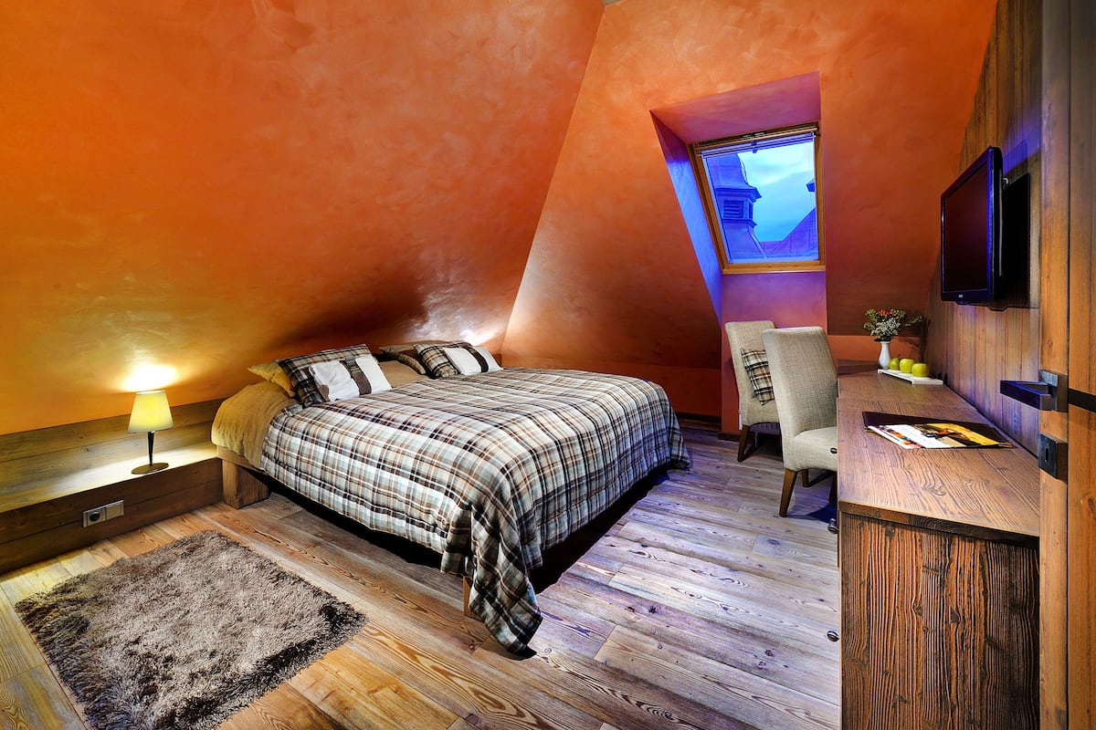 Modern Suite