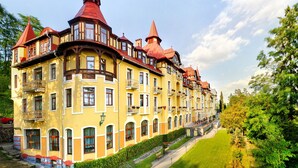 Front of property - Grand Hotel Praha (Vysoké Tatry)