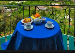 Petit-déjeuner buffet compris tous les jours