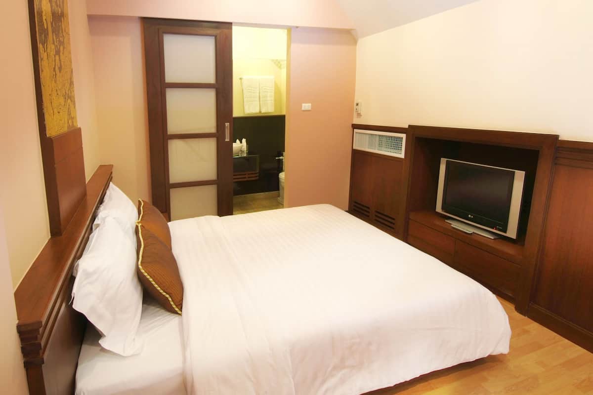Duplex Pool View | เครื่องนอนระดับพรีเมียม, มินิบาร์, ตู้นิรภัยในห้องพัก, โต๊ะทำงาน